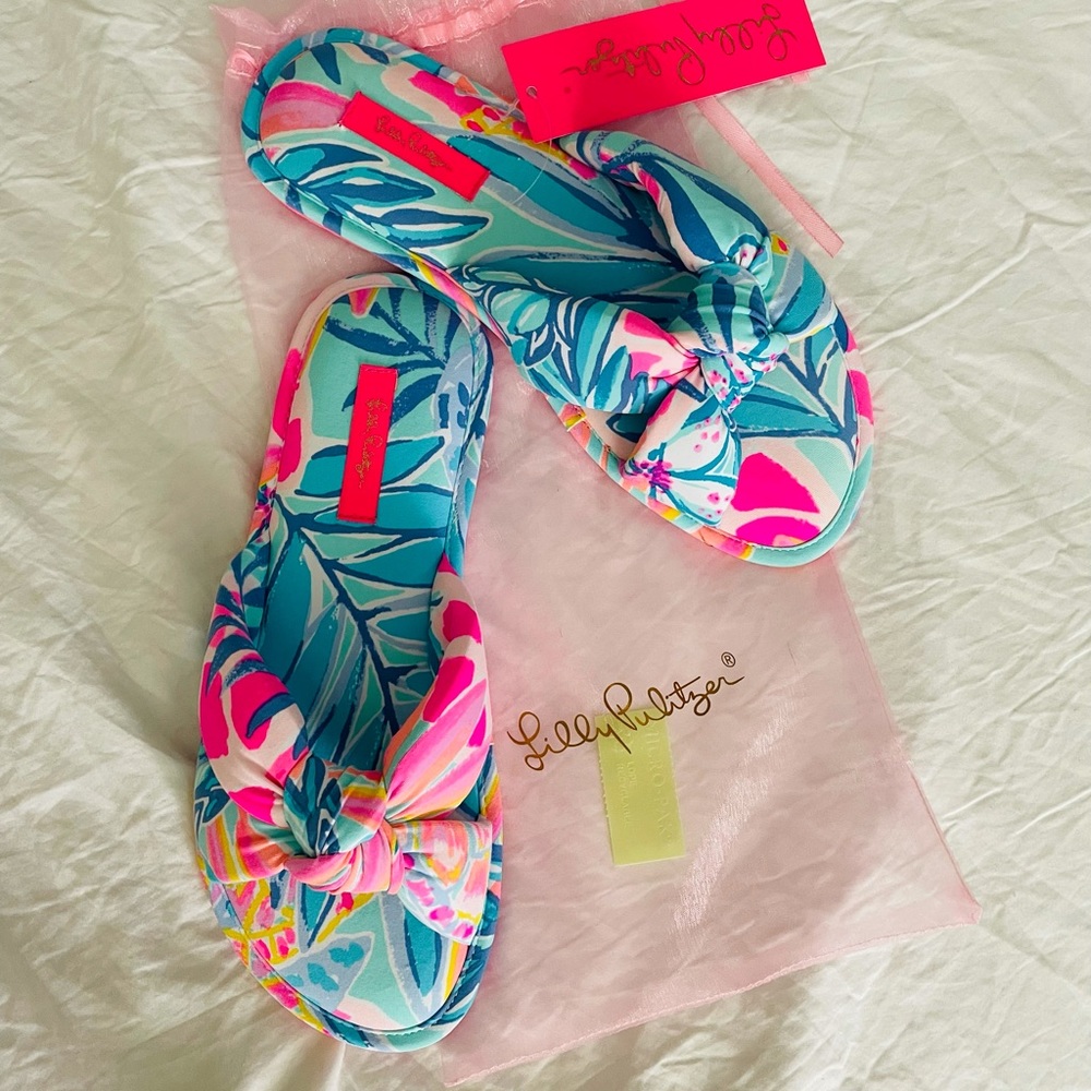 Lilly Pulitzer super comfy slippers